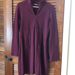 Maroon athleta dress size medium. 3 quarter Zip up